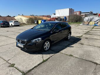 Volvo V40 D3, nafta 2,0, 110 kW r.v. 2016, manuál - 2