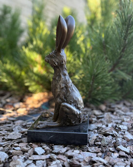 Bronzová socha Sedící zajíc soška zvířete dekorace - 2