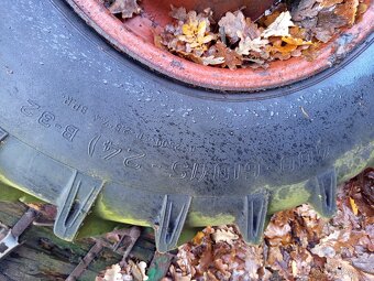 Traktorové pneu s disky na Zetor 25 - 2