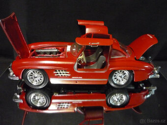 Mercedes Benz 300 SL vínový Bburago 1/18 - 2