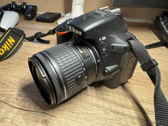 Nikon D5600 - 2