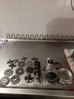 Mlýnek na maso vlček - 2