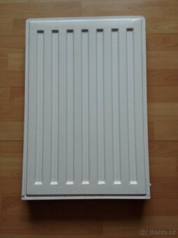 Plechový radiátor 600 x 400 - 2