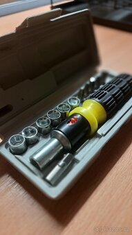 Multifunkční šroubovák s bity a nástrčnými hlavicemi - 2