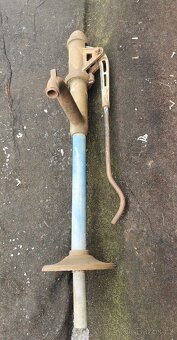 ruční pumpa na vodu - 2