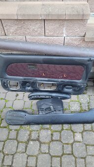 Peugeot 106 tapce dveří. - 2