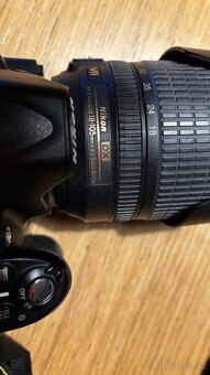 NIKON D3100 + objektiv DX AF-S NIKKOR 18-105 mm - 2