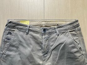 Kalhoty / džíny slim fit zn.GAS, vel. 31 - 2