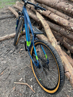 Horské kolo CUBE Aim Race blueberry"n"lime 2021 - 2