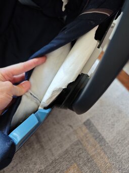 Autosedačka Cybex aton 5 se základnou na isofix - 2