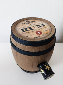 Soudek na rum, dekorace - 2