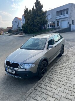 Škoda Octavia Scout 2.0 TDi - 2