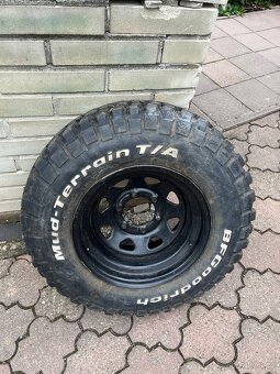 235/75 r15 Mud terrain - 2