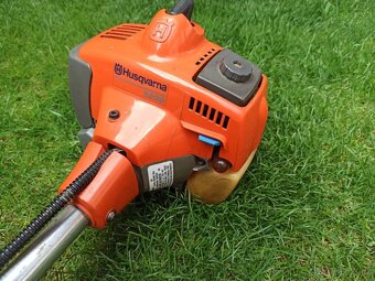Husqvarna 323 R - 2