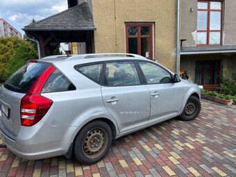 Kia cee'd, 1. generace - 2