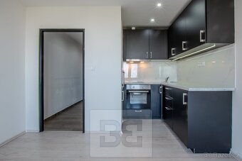 Pronájem byty 1+kk, 27 m2 - Praha - Háje, ev.č. N08115 - 2