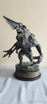 Soška Knifehead - Pacific Rim Statue - Sideshow - 2