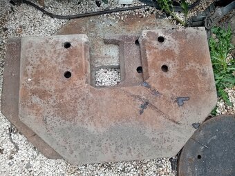 Zavazi na traktor zetor a další - 2