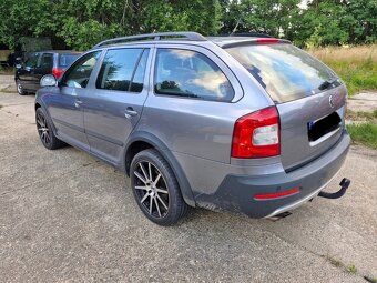 Škoda Octavia Scout - 2
