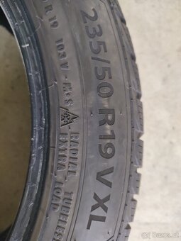 Pneu 235/50/19 - 2