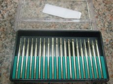 Pracovní sada diamantových bitů a fréz. - 2