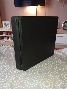 Ps4 slim - 2