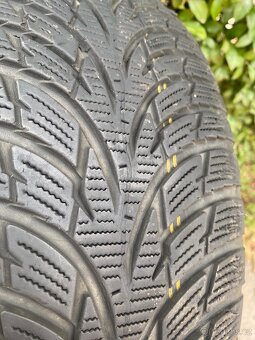 205/55 R16 91T Nokian 4x5mm dot1817 zimní - 2