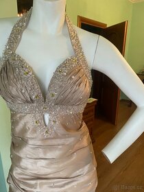Krásné zlaté společenské šaty vel. 36 – 38 - 2