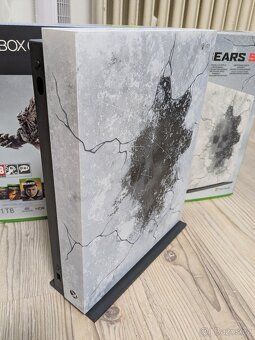 Xbox One X 1TB - Gears of War 5 Limited Edition - 2