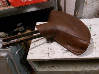 Sedlo TOURIST, PRAGA, ARIEL APOD - 2