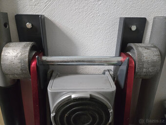 Prodám nové držáky na zeď na 3T hever - 2