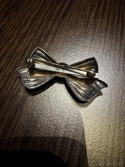 Stříbrná brož - 2