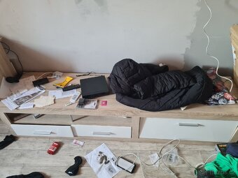 Obývací stěna a pc stůl - 2