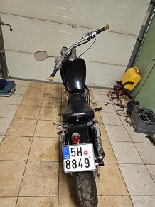 Suzuki Intruder VS 800 - 2