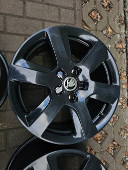ALU kola disky Škoda 5x112 Superb Octavia R17 ET39 8J - 2