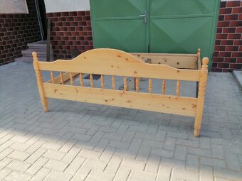 dřevěná postel z masivu, povodňová, bez roštu a matrací, vel - 2