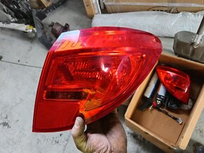 Prodám zadní světlo Opel Meriva B levé i prave - 2