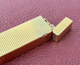 Dunhill Rollagas Zapalovač 60' léta, Diamond Cut - 2