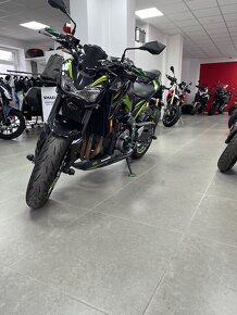KAWASAKI Z900 - 2