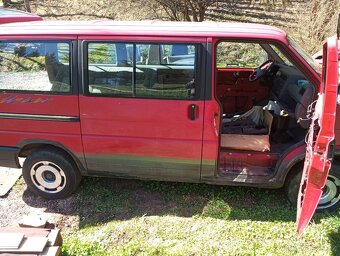 Prodám díly z VWT4 multivan - 2
