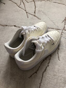 Tenisky Nike velikost 42 - 2