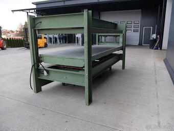 Hydraulický lis / dýhovaci lis -rozměr 1300x3000 mm
- 2