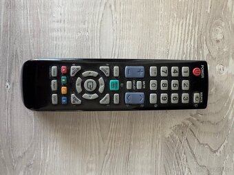 Samsung TV LED HD - 2