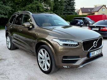VOLVO XC90 MOMMENTUM D5 2.0D 165KW 4X4 - KOUPENO ČR - 2