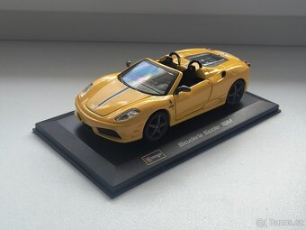 Model auta Ferrari Scuderia Spider 16M, Bburago 1:32 - 2