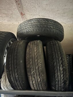 Disky a pneumatiky 165/70 r14 Fabia 1 - cena za 4 ks - 2