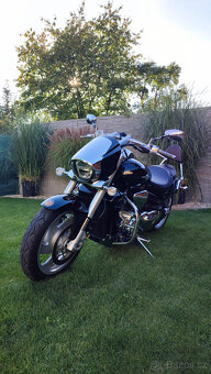 SUZUKI INTRUDER M1800R - 2