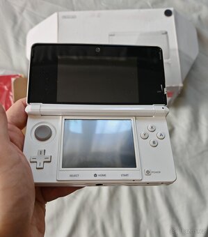NINTENDO 3DS BÍLÉ (super stav, krabice) + HRY - 2