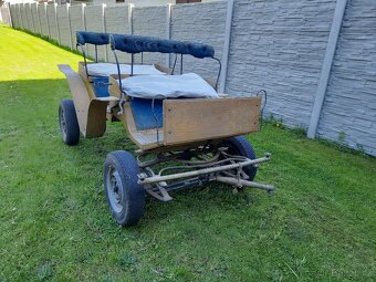 Prodám bryčku (kočár) za koně - 2