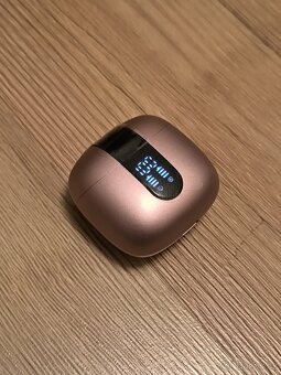 Bezdrátové sluchátka, pecky - 2